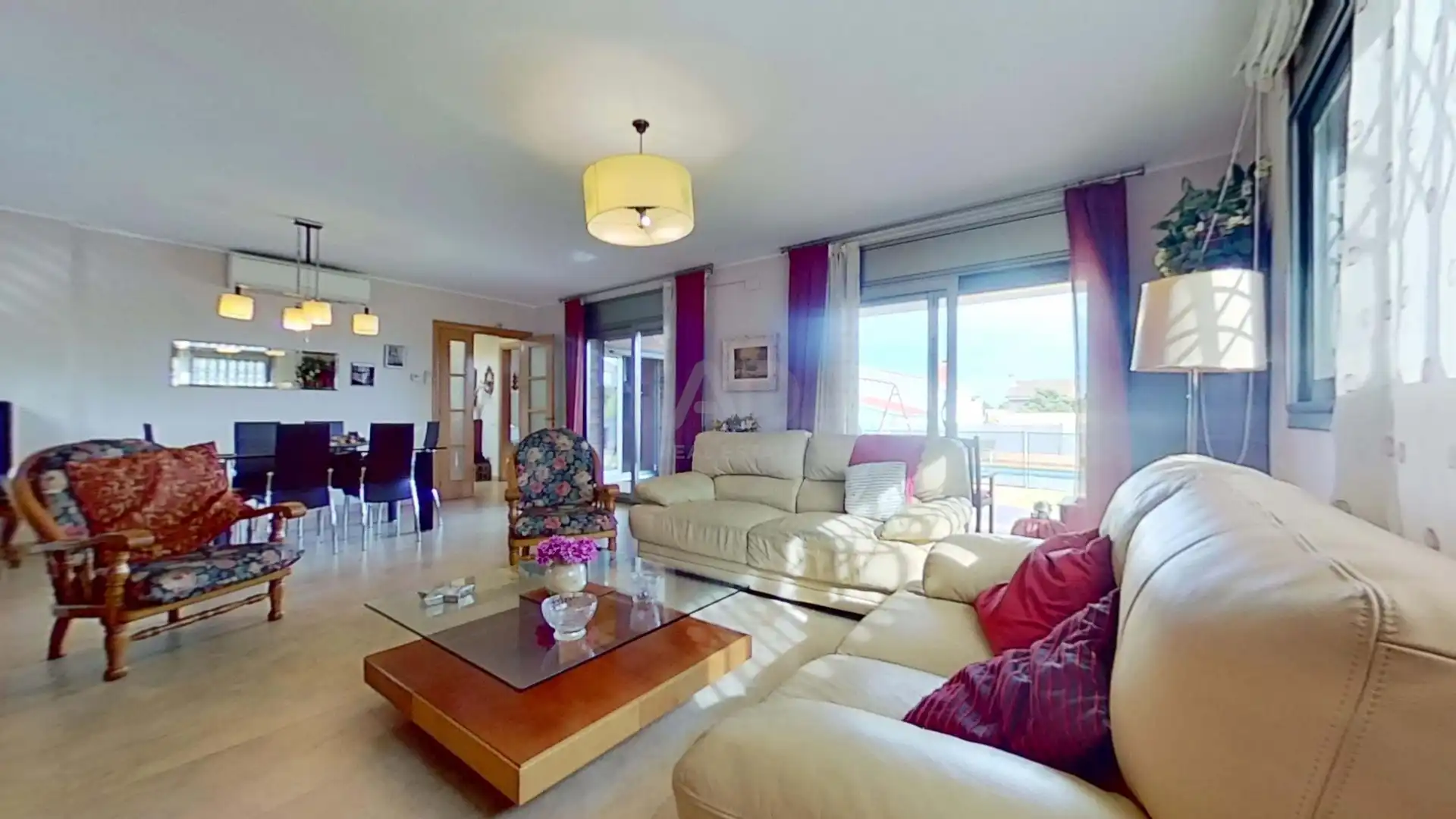 Sala d'estar de Casa o xalet en venda en El Vendrell amb Aire condicionat, Calefacció i Terrassa