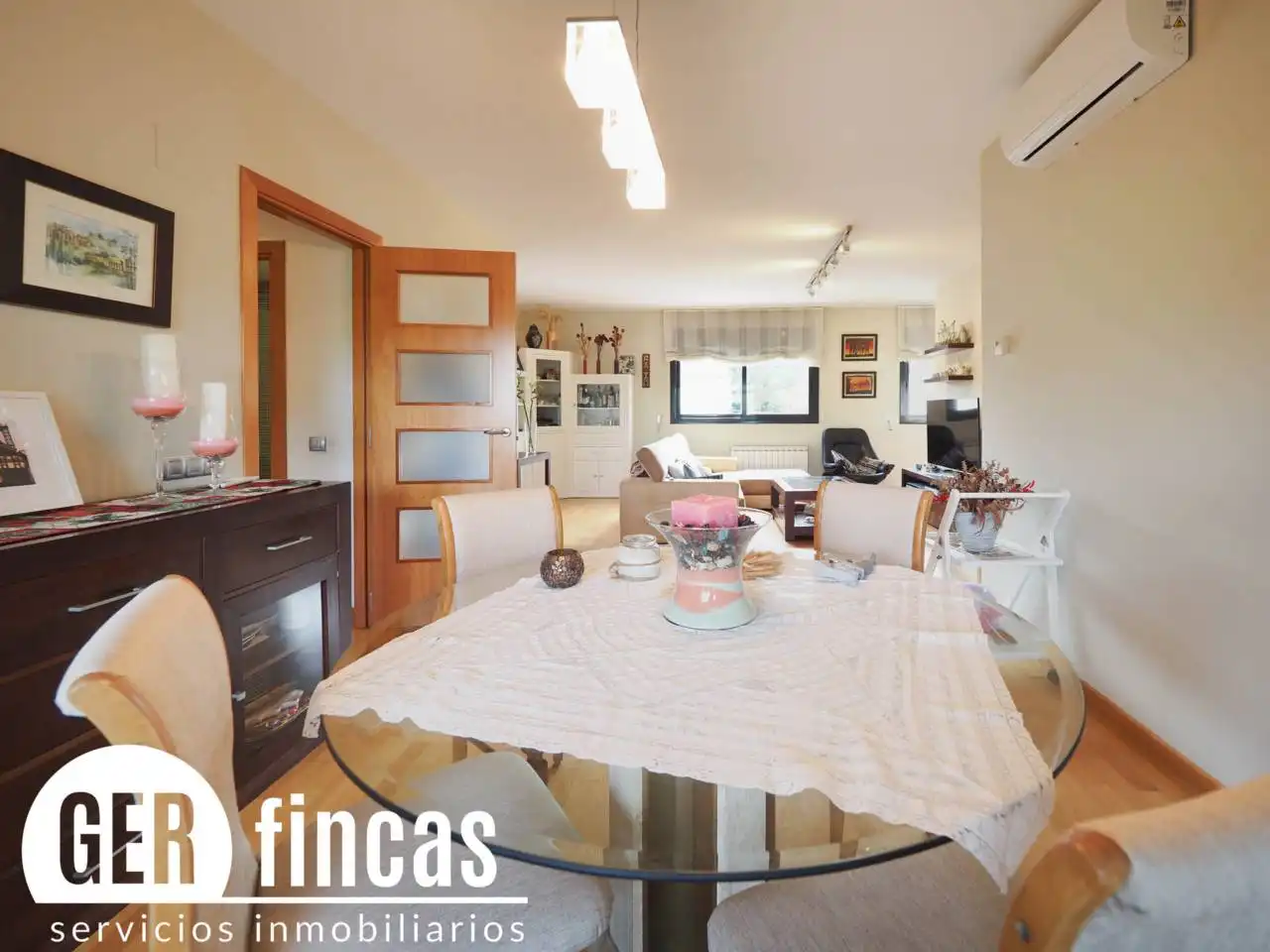 Sala de estar de Piso en venta en Viladecavalls con Aire acondicionado, Calefacción y Terraza