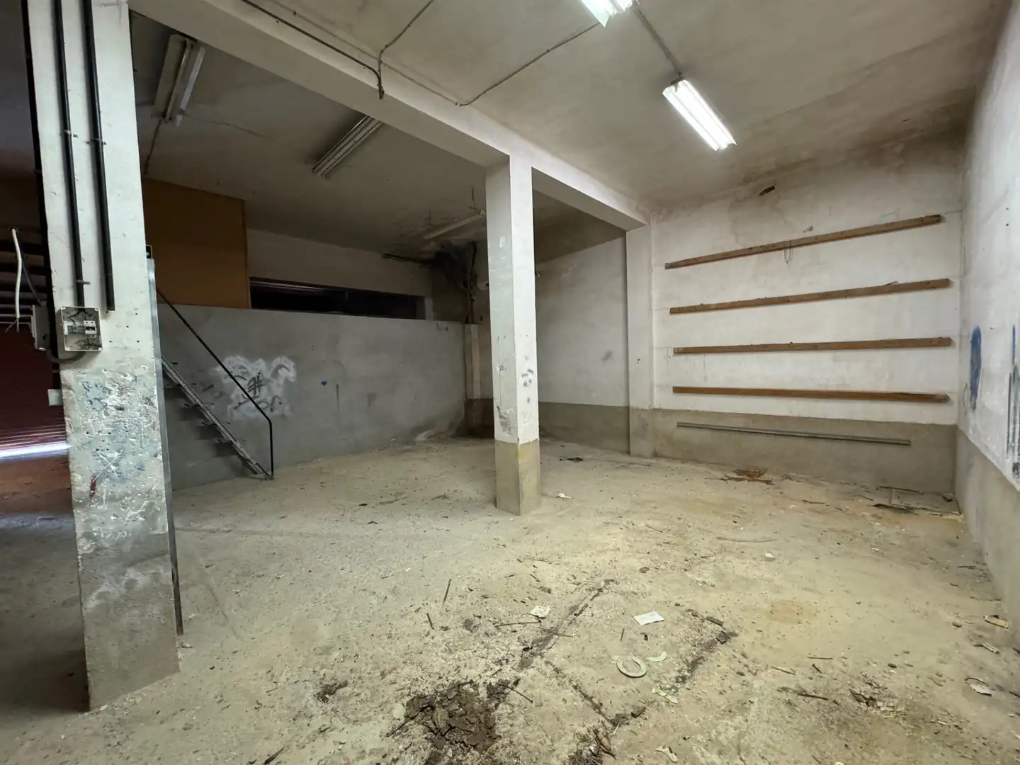 Gewerbefläche zum Verkauf in Carrer Abat Llort 6, imagen 7