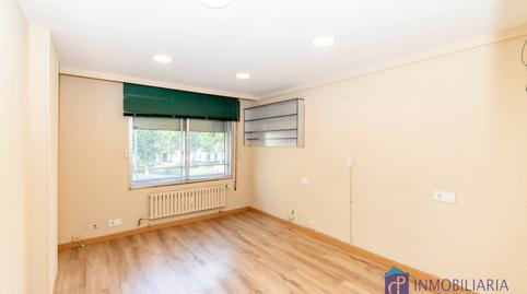 Foto 2 de Piso en venta en Avenida Francisco de Goya, Ruiseñores, Zaragoza