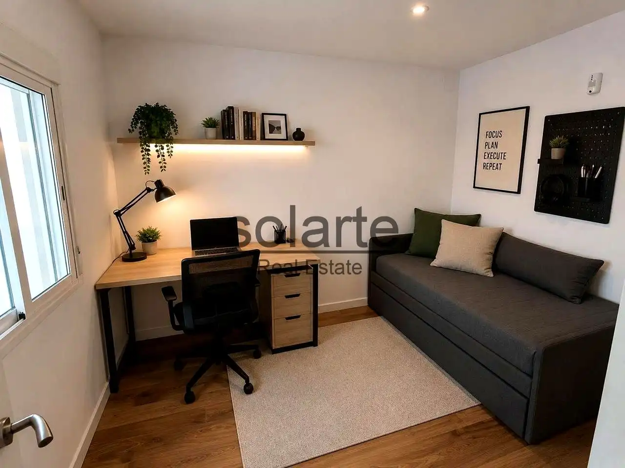 Dormitori de Planta baixa en venda en L'Hospitalet de Llobregat amb Parquet i Terrassa