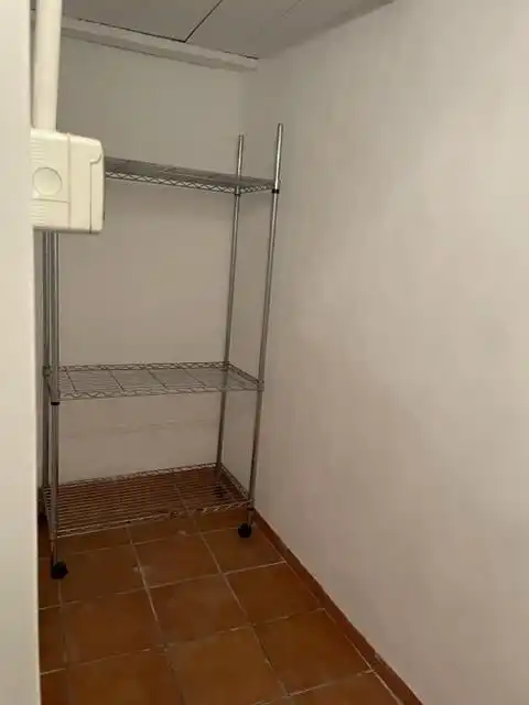 Storage room for rent in Sur