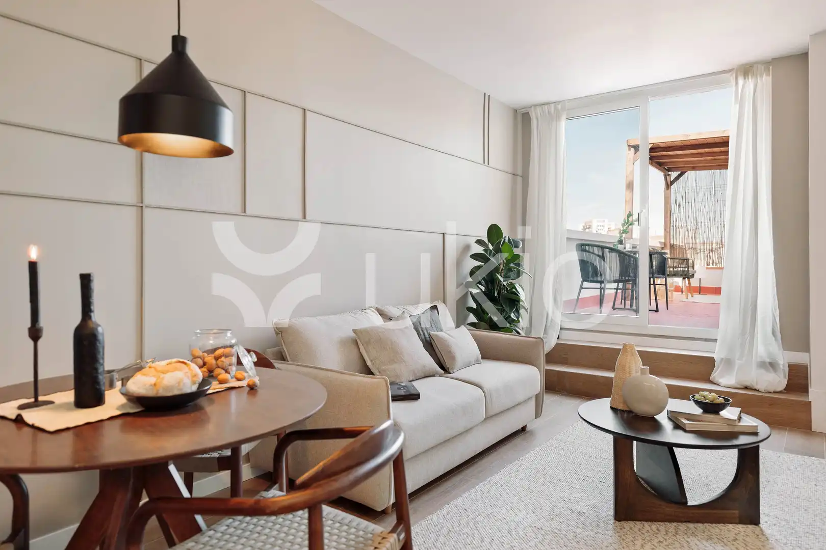 Sala d'estar de Àtic de lloguer en Barcelona amb Aire condicionat, Calefacció i Terrassa