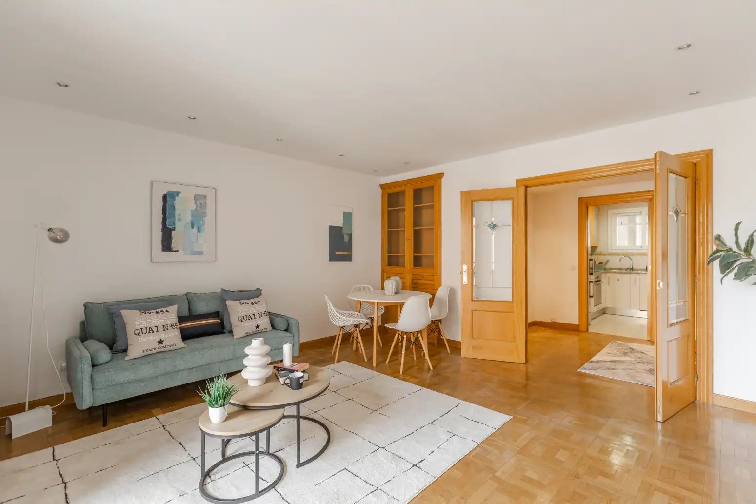 Living room of Flat for sale in  Pamplona / Iruña  with Heating, Parquet flooring and Terrace