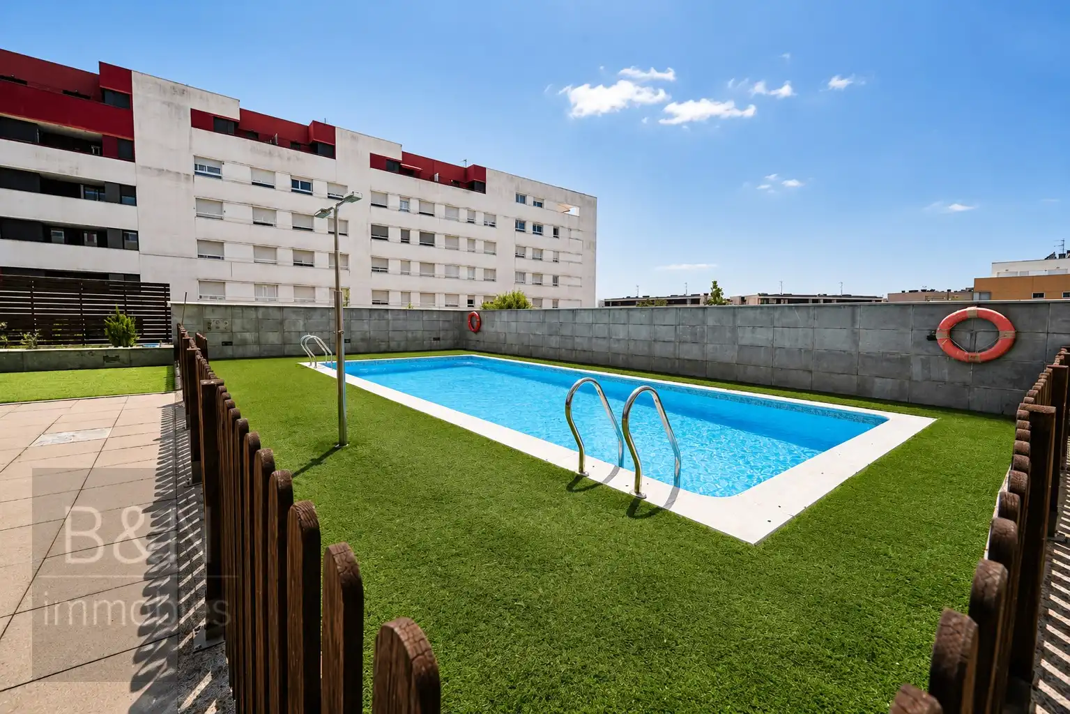 Swimming pool of Flat for sale in Terrassa  with Air Conditioner, Heating and Terrace