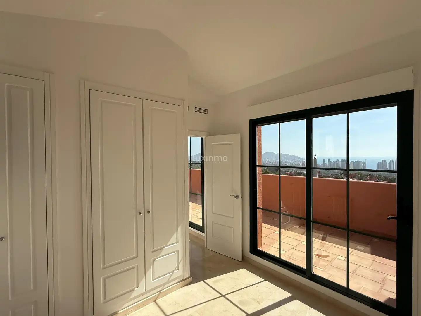 Bedroom of Attic for sale in Golf Bahía