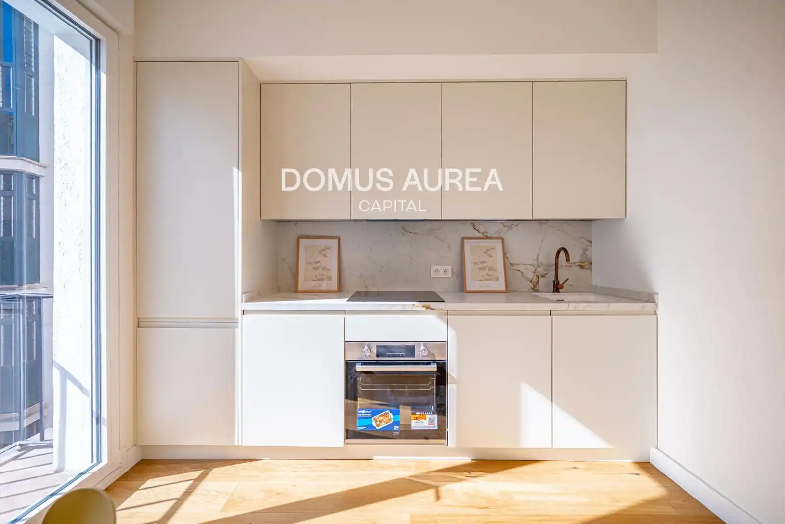 Kitchen of Flat for rent in Madrid  with Air Conditioner, Heating and Parquet flooring