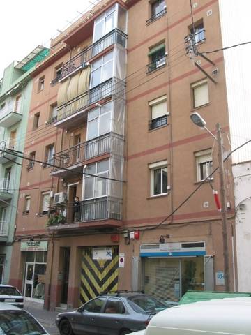 Piso en Venta en C/ Vitoria  en Cerdanyola Sud