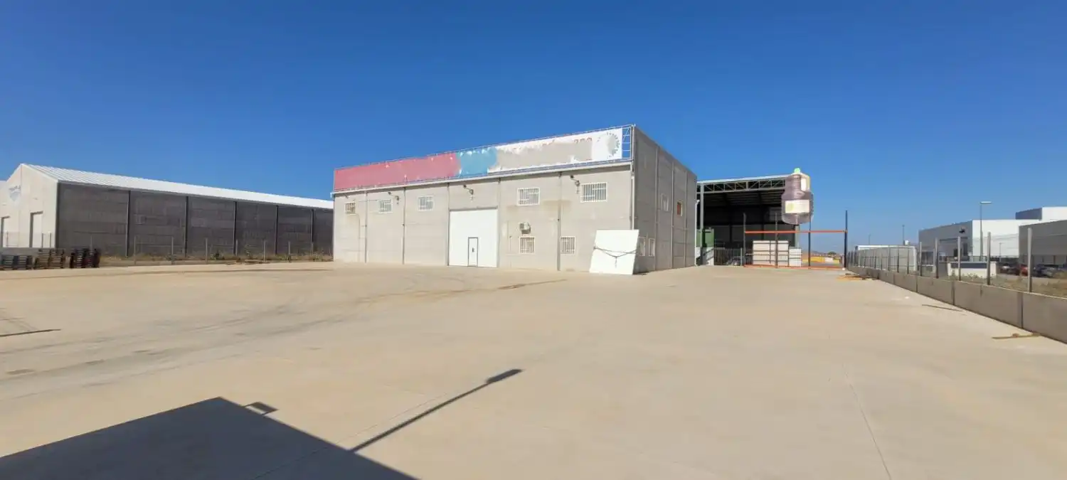 Nau industrial en venda a Valdepeñas