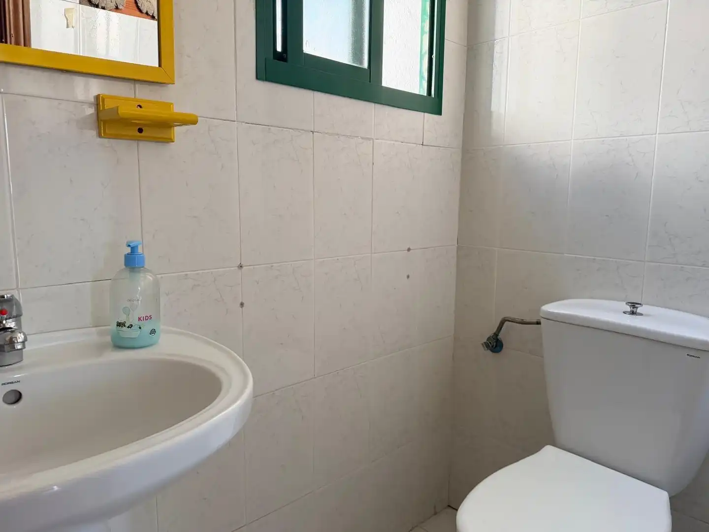 Bathroom of Houses for sale in Valdelacalzada