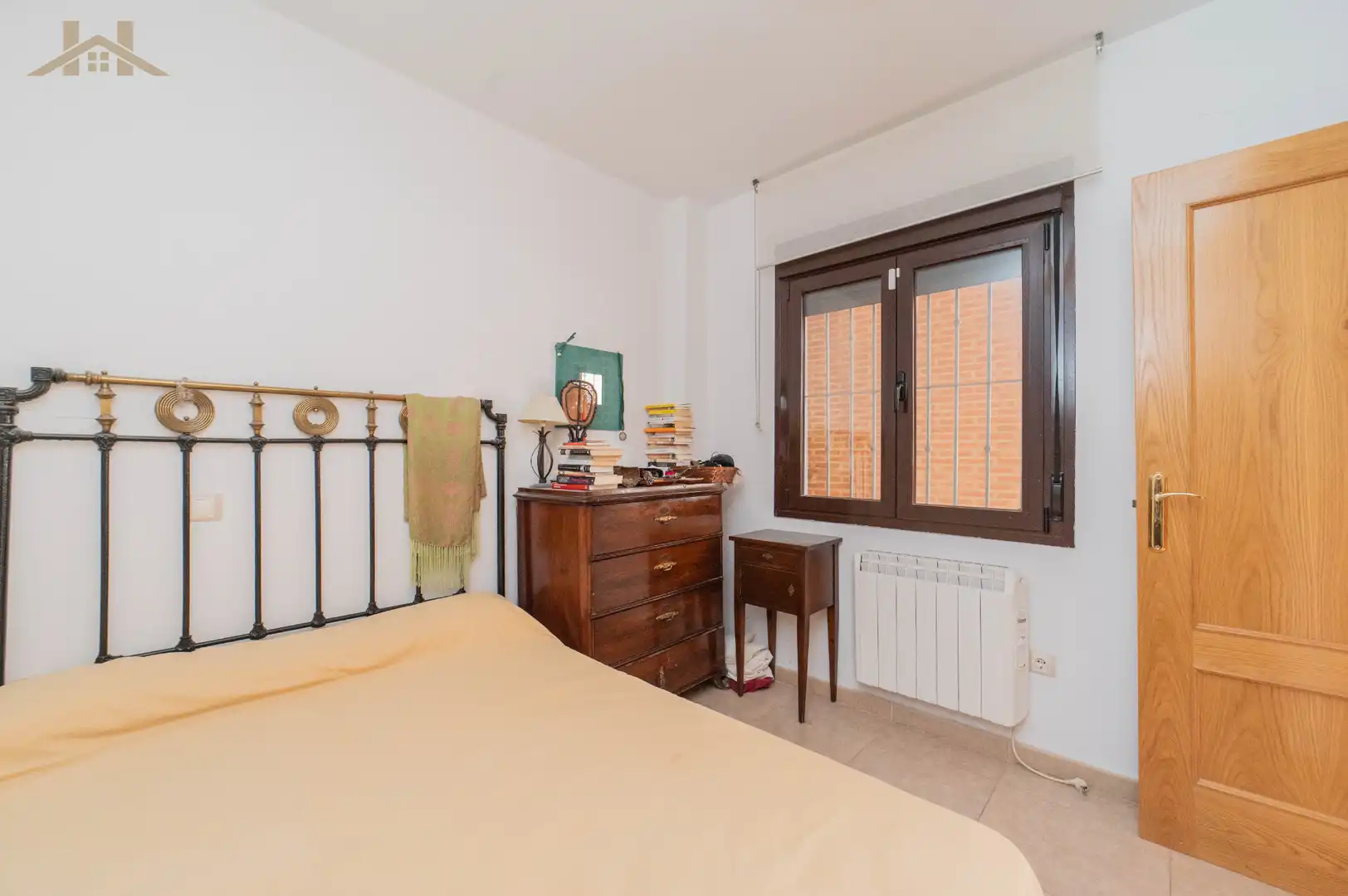 Habitación de Piso en venta en Villa del Prado con Balcón