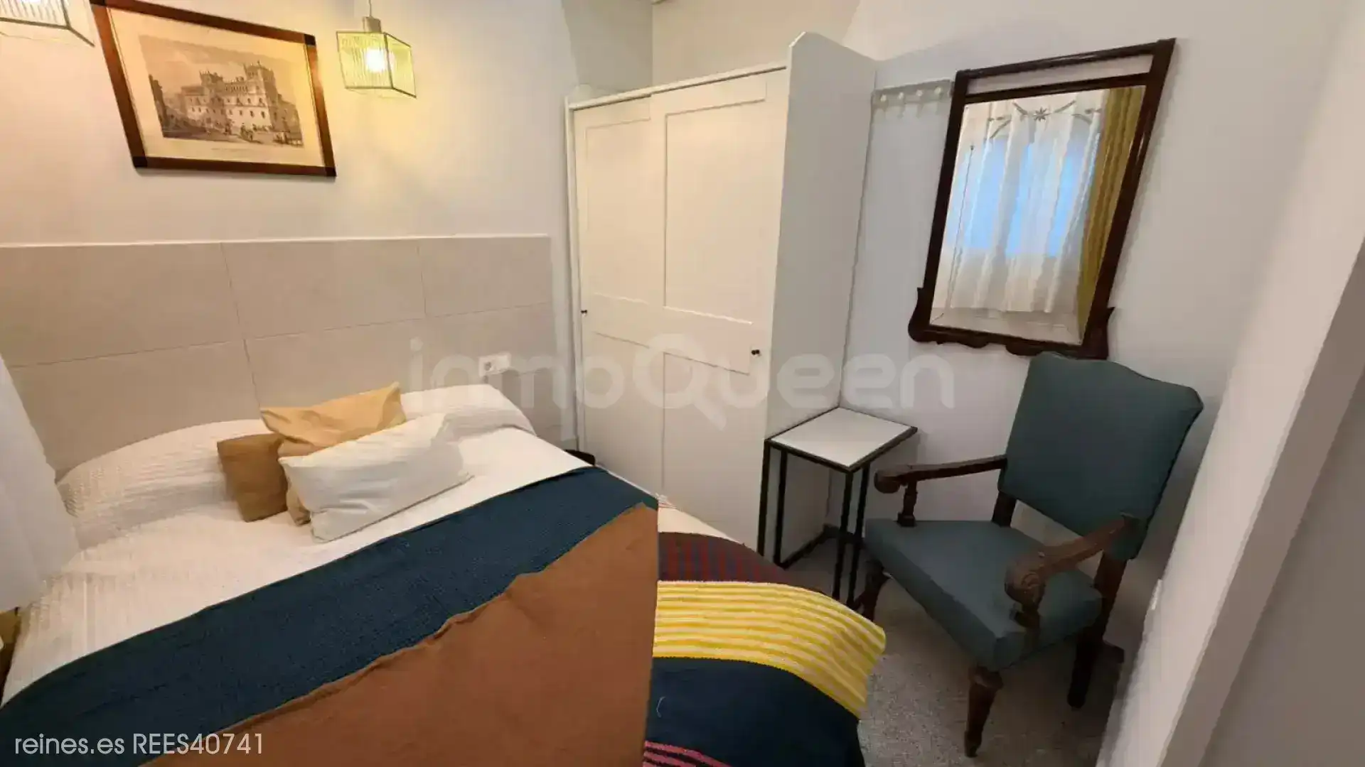 Dormitori de Apartament de lloguer en Madrid amb Calefacció i Moblat