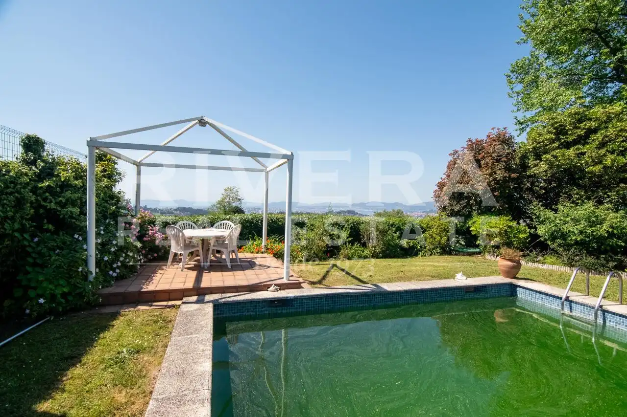 Jardín de Casa o chalet en venta en Vigo  con Calefacción, Jardín privado y Terraza