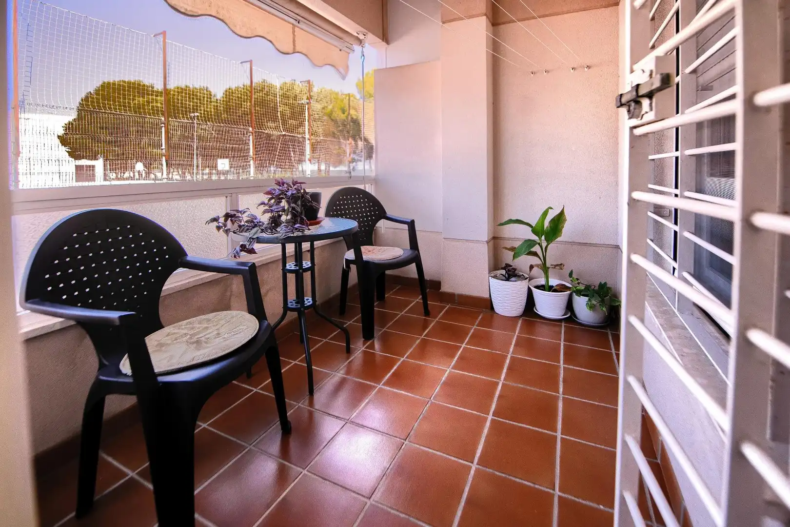 Terrasse von Erdgeschoss zum Verkauf in Puerto Real mit Klimaanlage und Balkon