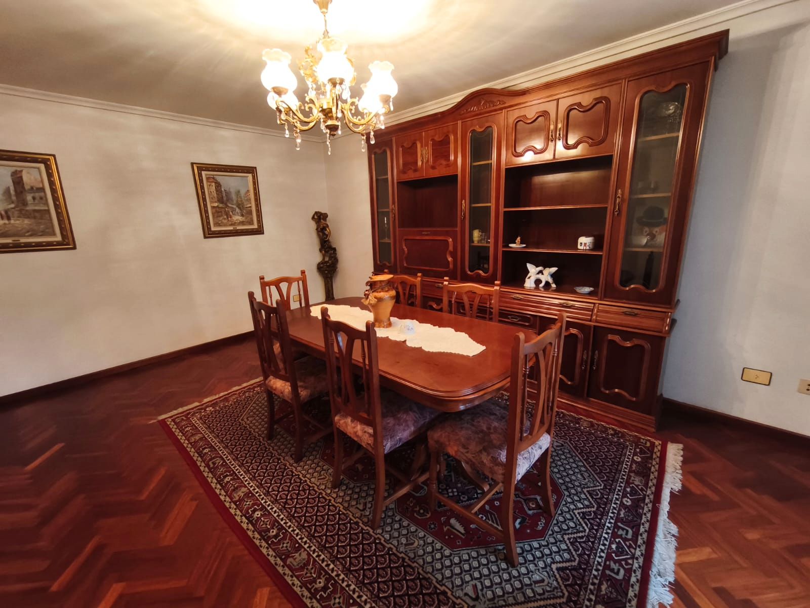 Menjador de Dúplex en venda en Ourense Capital  amb Calefacció, Parquet i Forn