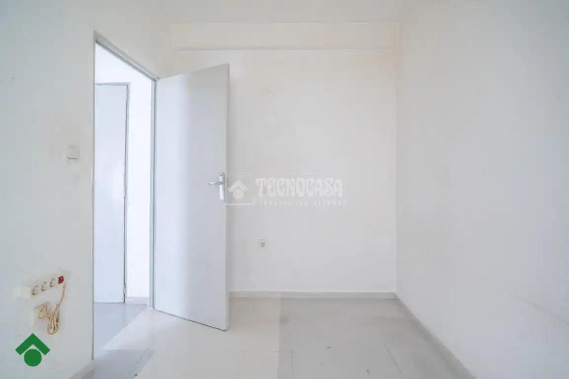 Flat for sale in Córdoba  with Air Conditioner and Balcony