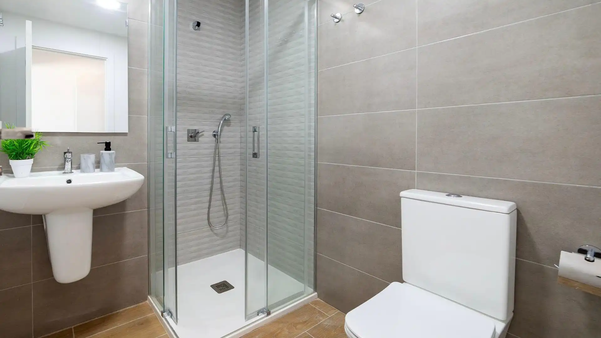 Badezimmer von Einfamilien-Reihenhaus zum Verkauf in Busot mit Privatgarten, Terrasse und Gemeinschaftspool