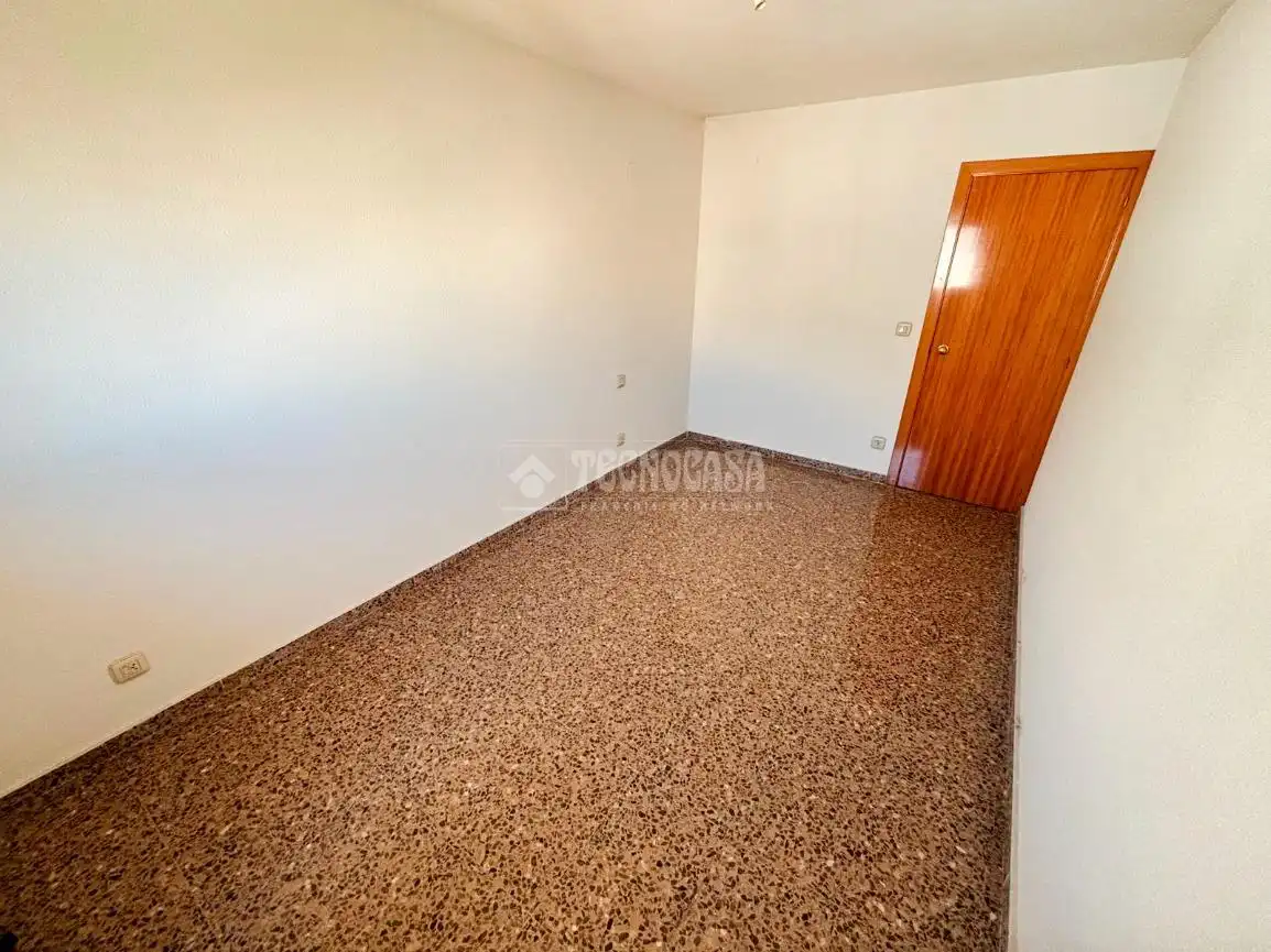 Schlafzimmer von Wohnung zum Verkauf in Utebo mit Abstellraum, Balkon und Gemeinschaftspool