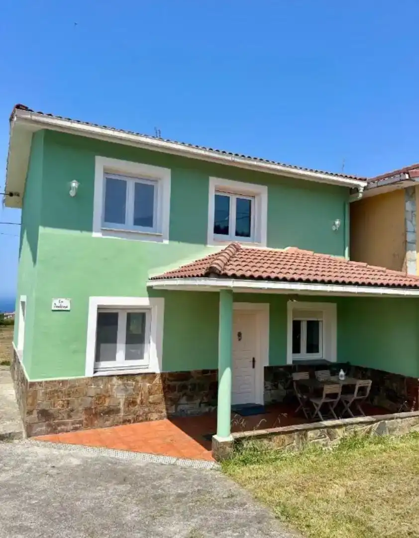 Außenansicht von Country house zur Miete in Cudillero mit Privatgarten, Abstellraum und Möbliert