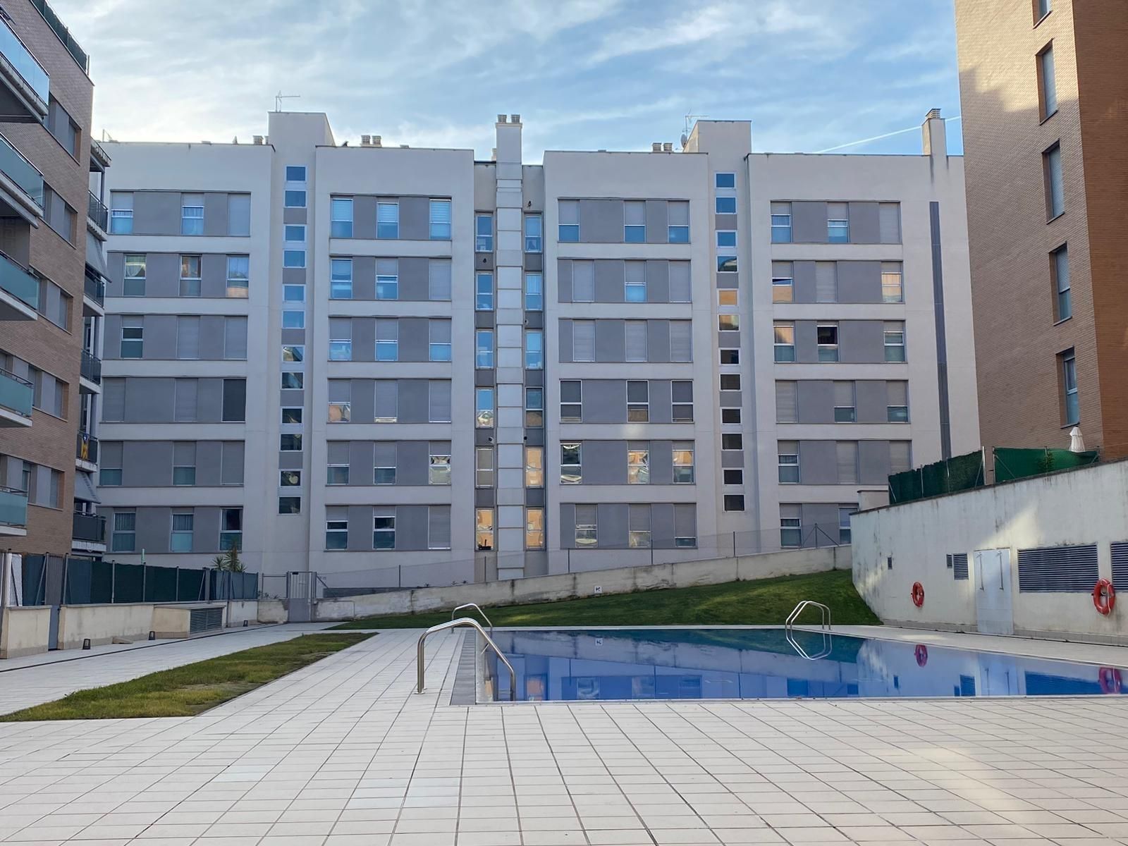 Swimming pool of Planta baja for sale in Montornès del Vallès  with Heating, Parquet flooring and Balcony