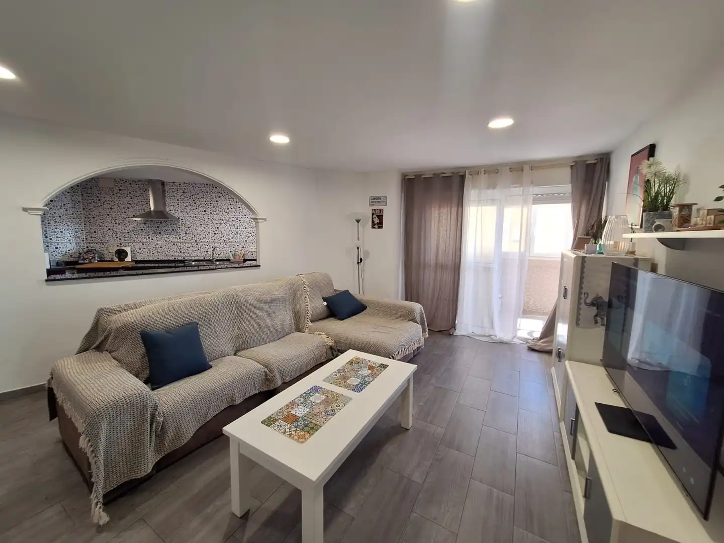Wohnzimmer von Wohnung zur Miete in La Línea de la Concepción mit Terrasse, Möbliert und Ofen