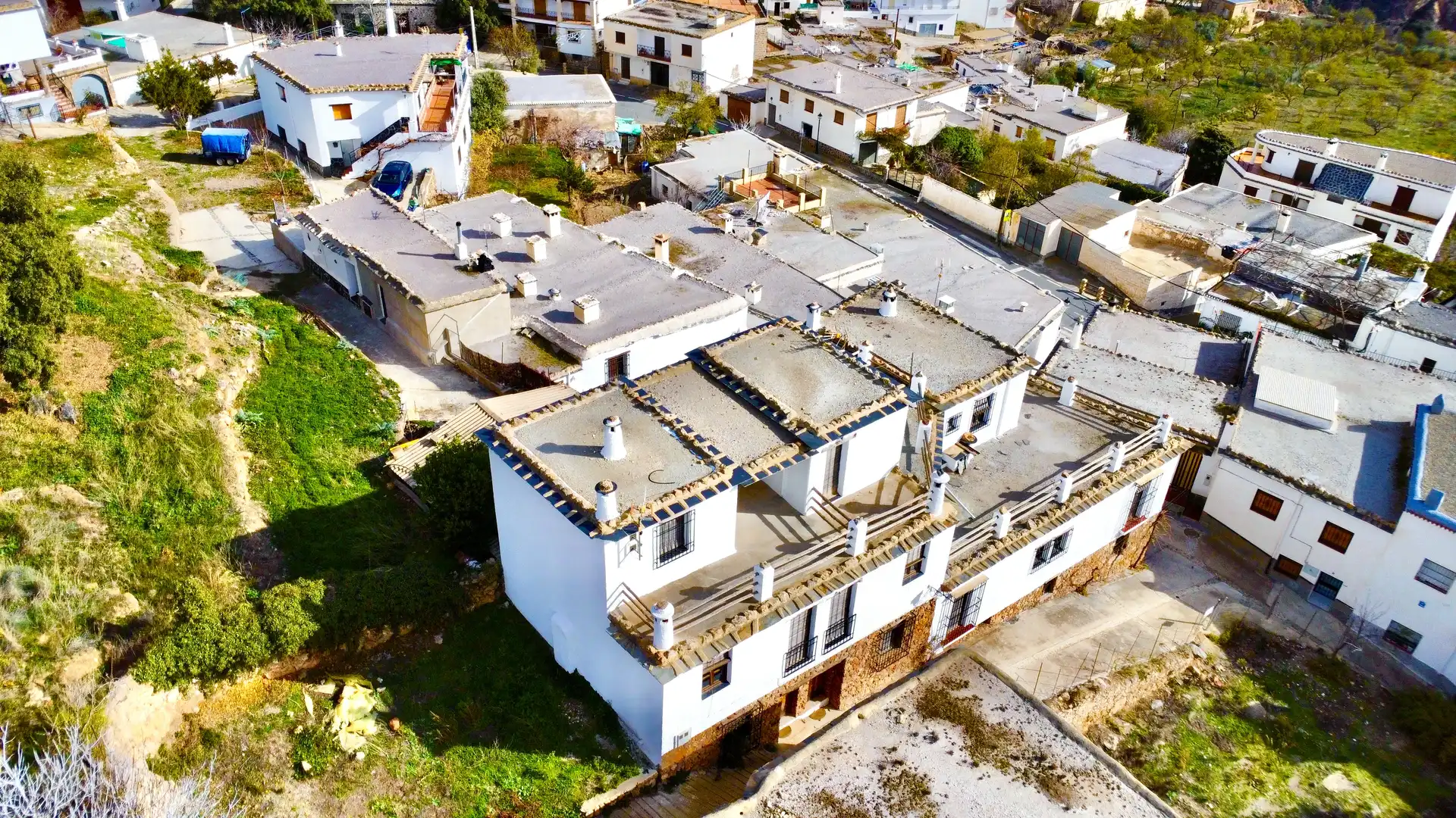 Exterior view of Buildings for sale in Juviles  with Alarm