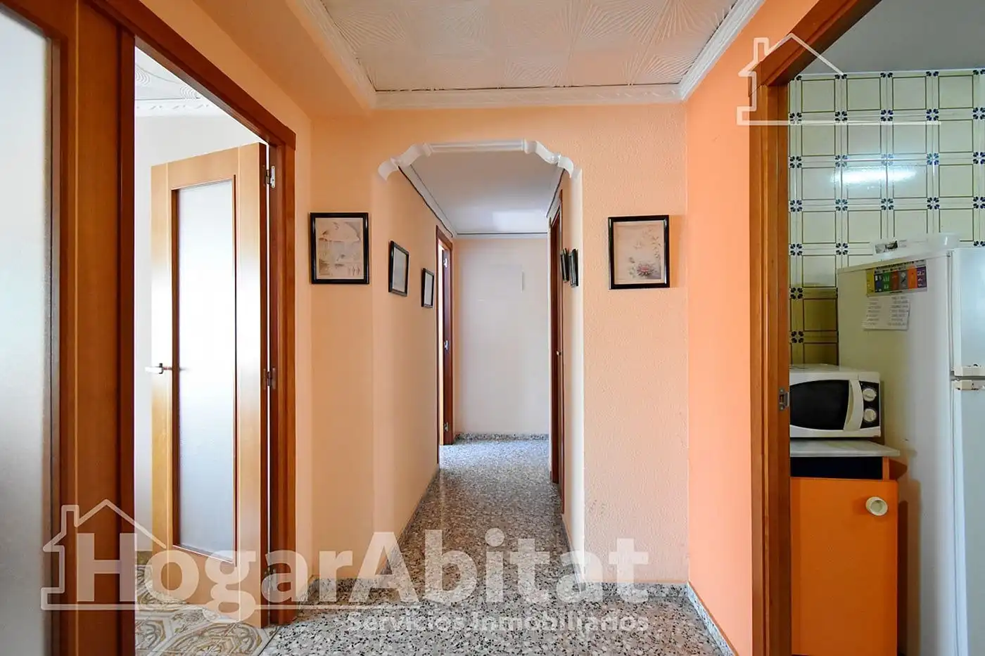 Wohnung zum Verkauf in Oliva mit Klimaanlage, Heizung und Terrasse