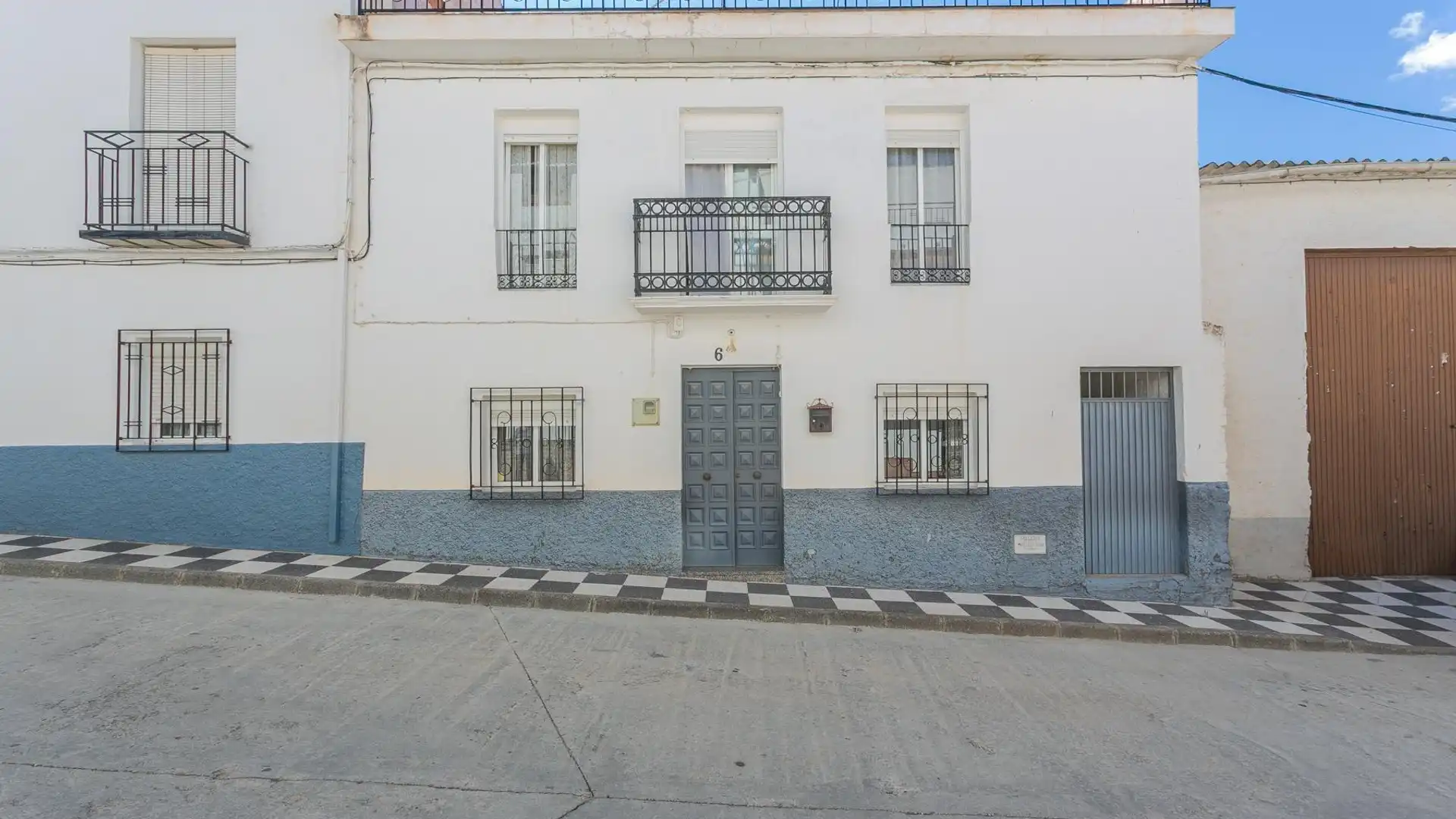 Exterior view of Houses for sale in Jayena  with Terrace, Storage room and Balcony