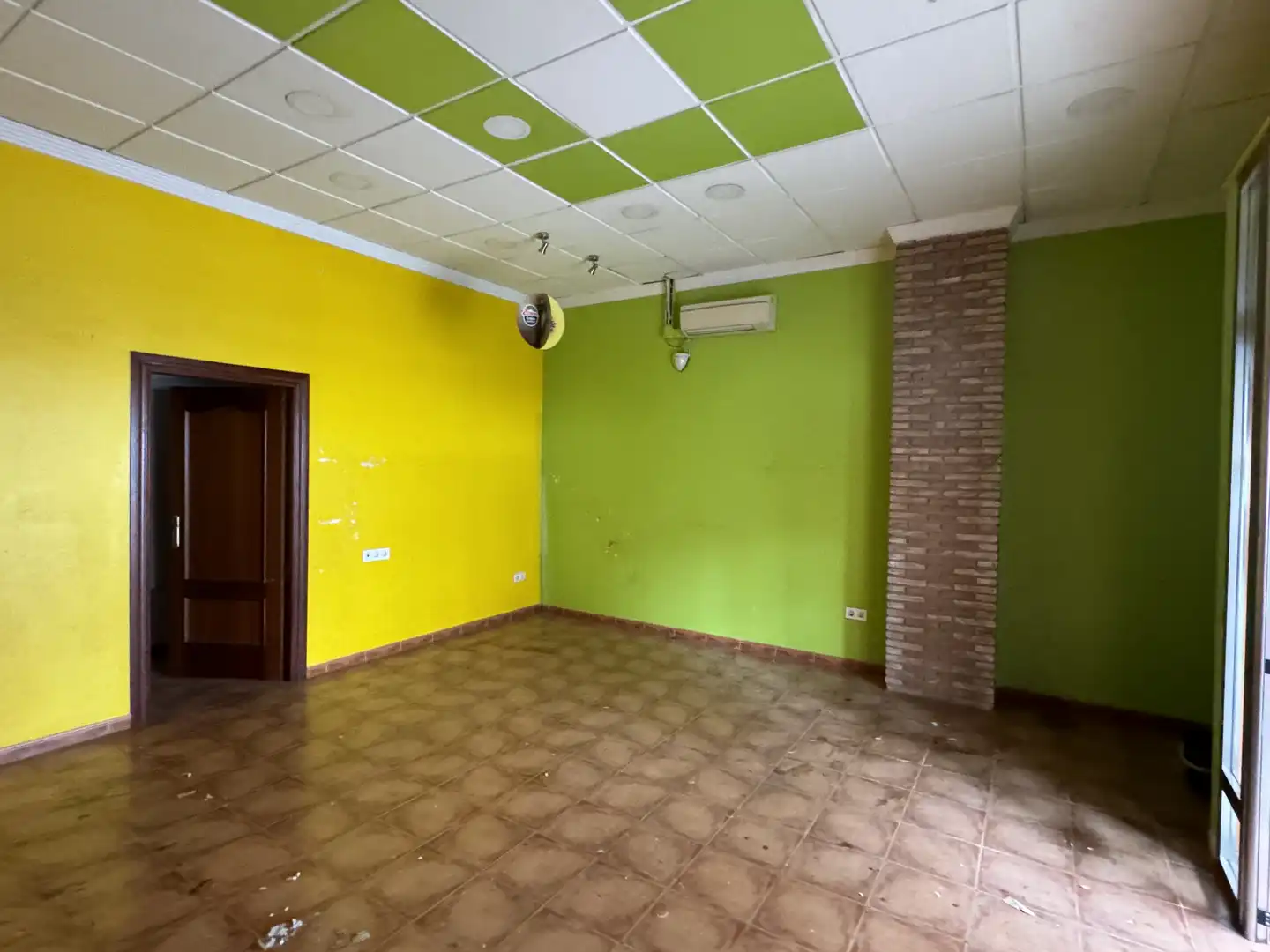 Geschaftsraum zur Miete in Joaquina Eguaras