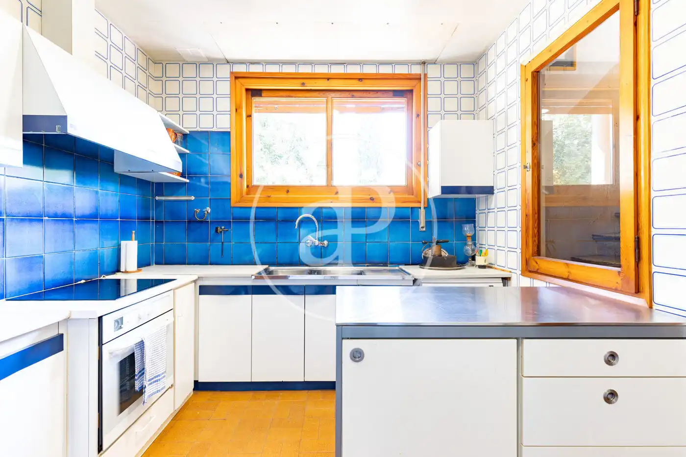 Houses for sale in Carrer d'Àngel Guimerà, L'Eixample