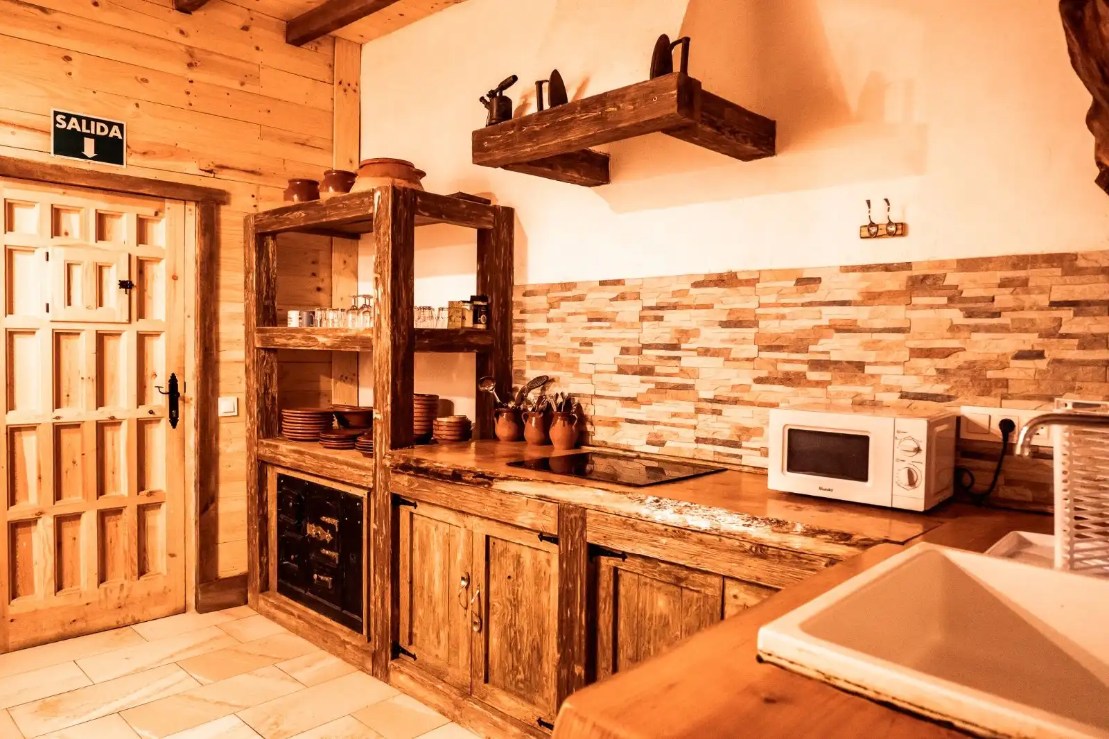 Kitchen of Buildings for sale in Cercedilla