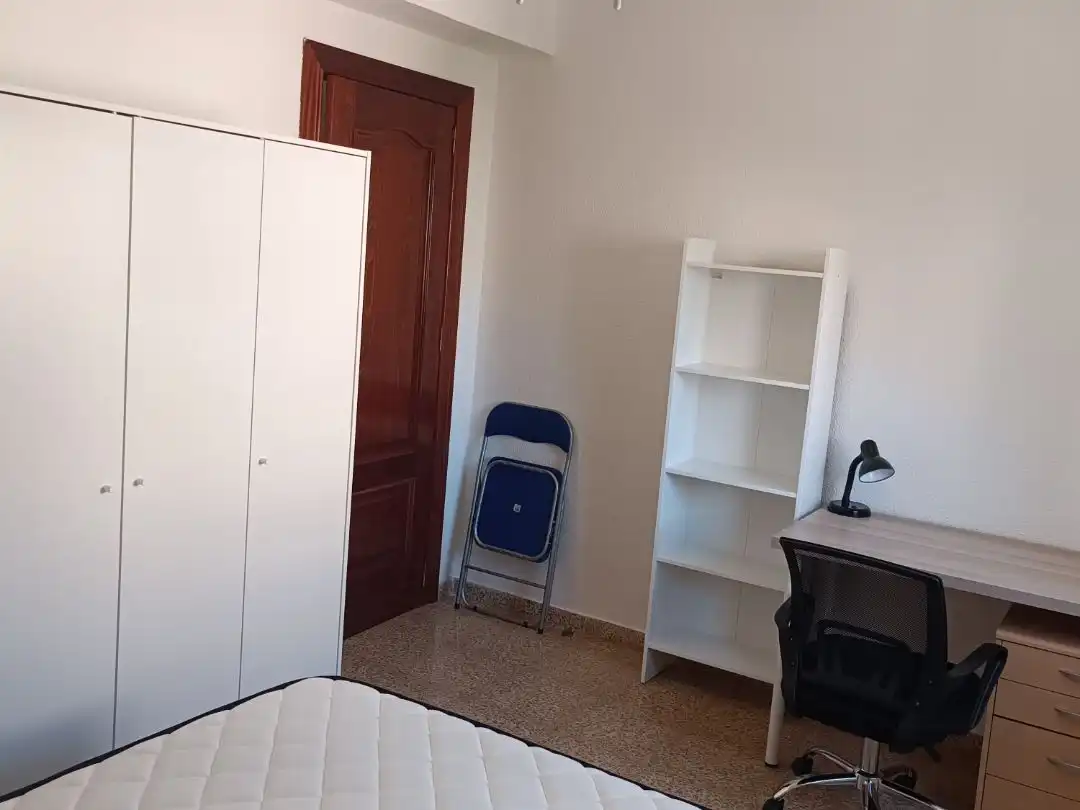 Schlafzimmer von Wohnung zur Miete in  Granada Capital mit Balkon