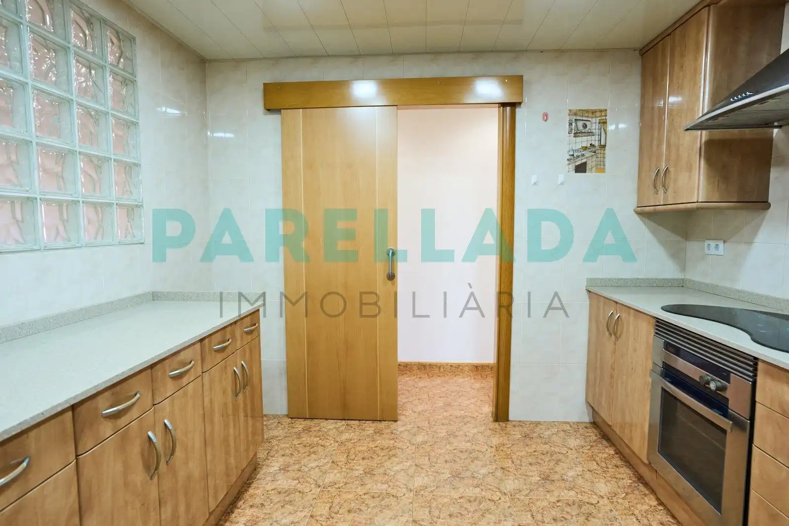 Kitchen of Flat for sale in Badalona