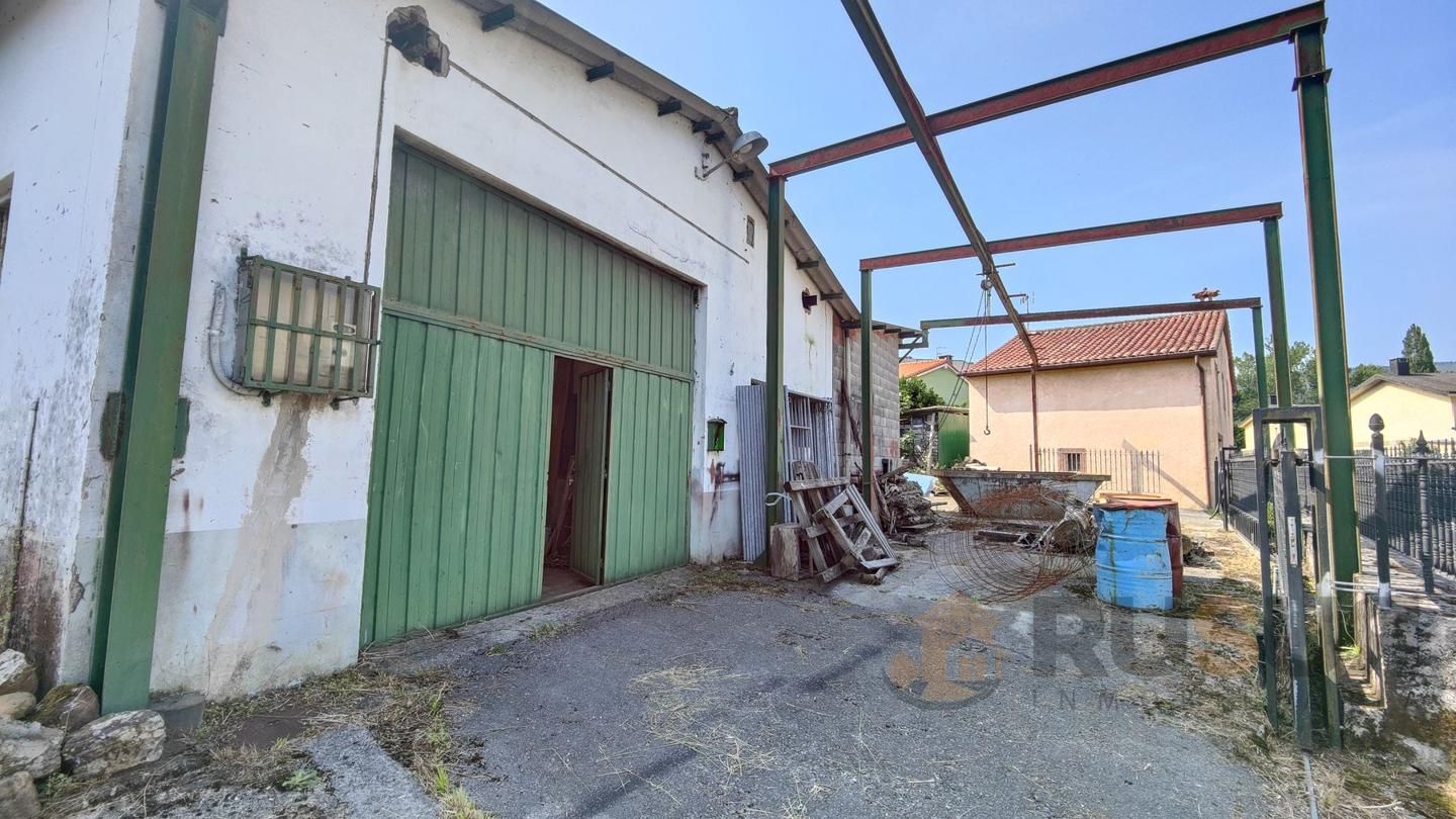 Vista exterior de Nau industrial en venda en Piélagos
