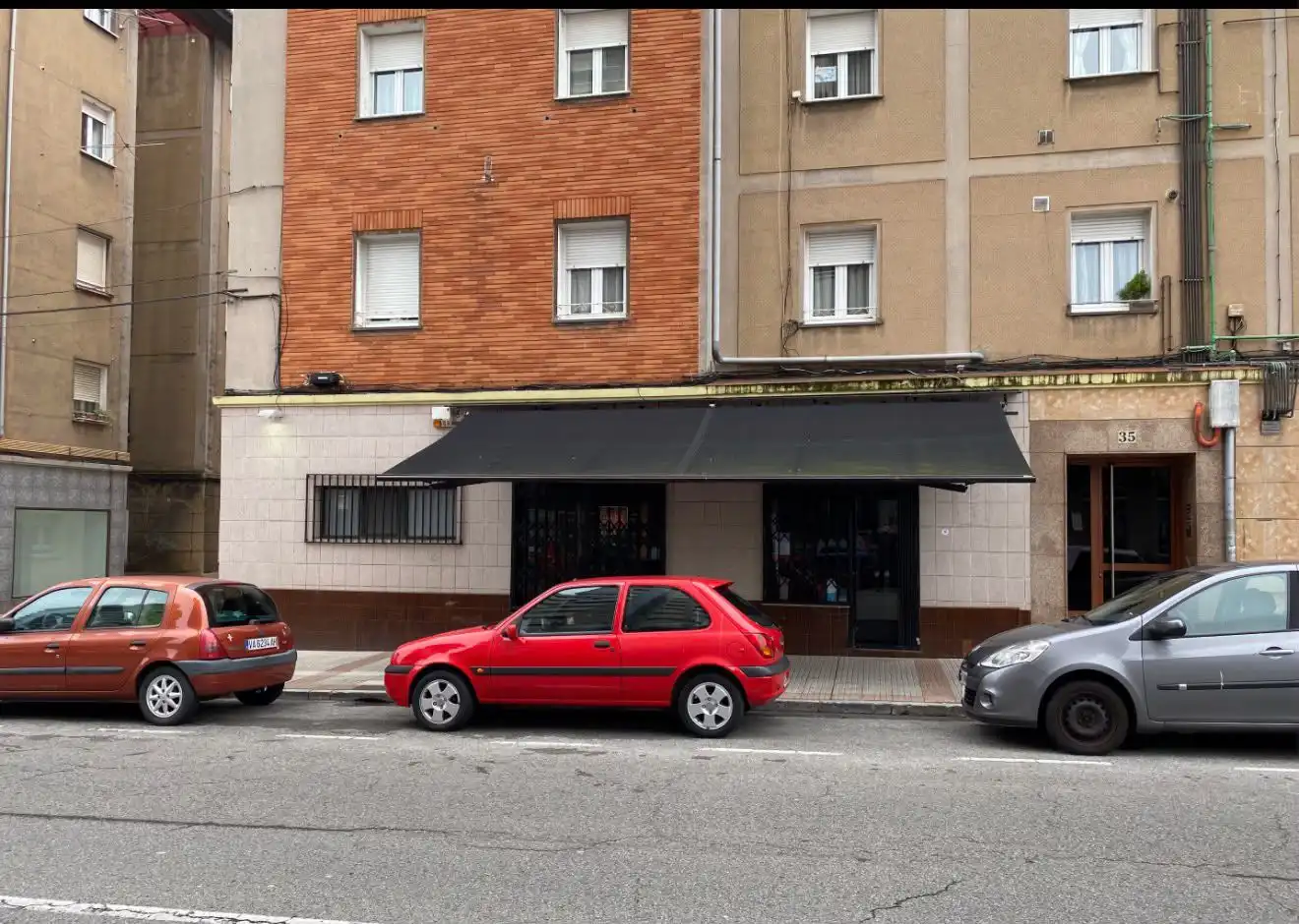 Gewerbefläche zum Verkauf in Sur