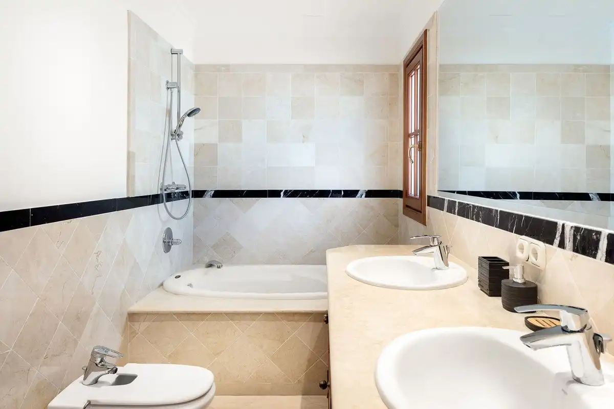 Baño de Terreno en venta en Manilva