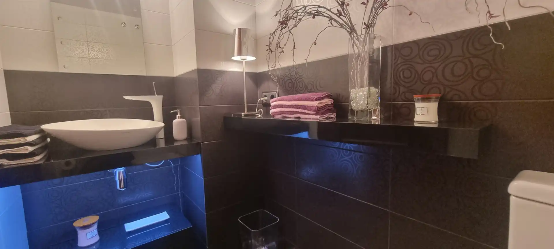 Bathroom of Houses for sale in Badalona  with Air Conditioner, Heating and Terrace
