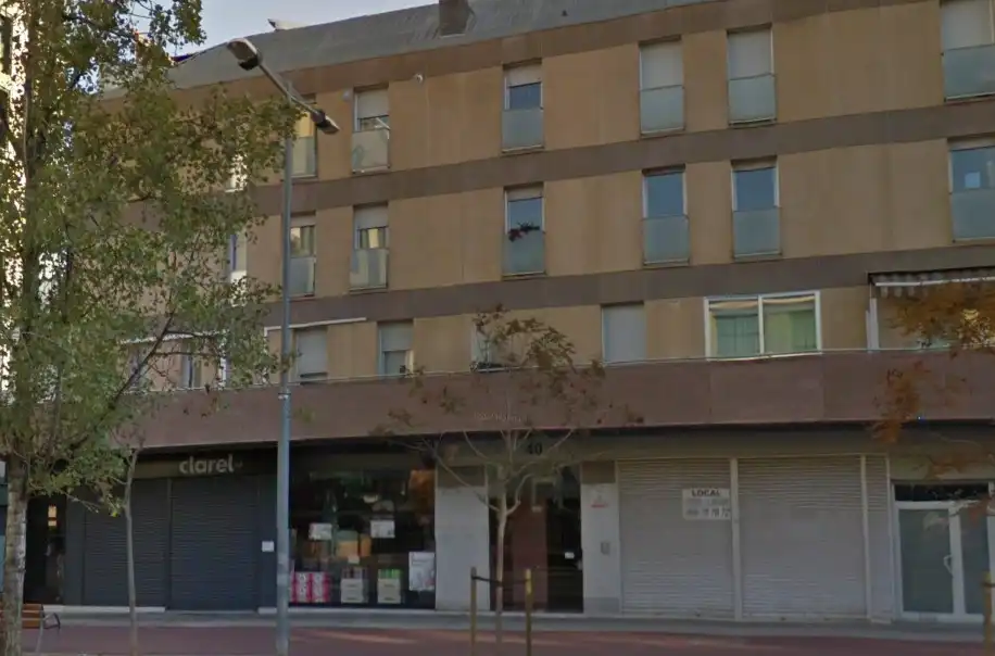 Local comercial en venda a Passeig de Lluís Muncunill 40
