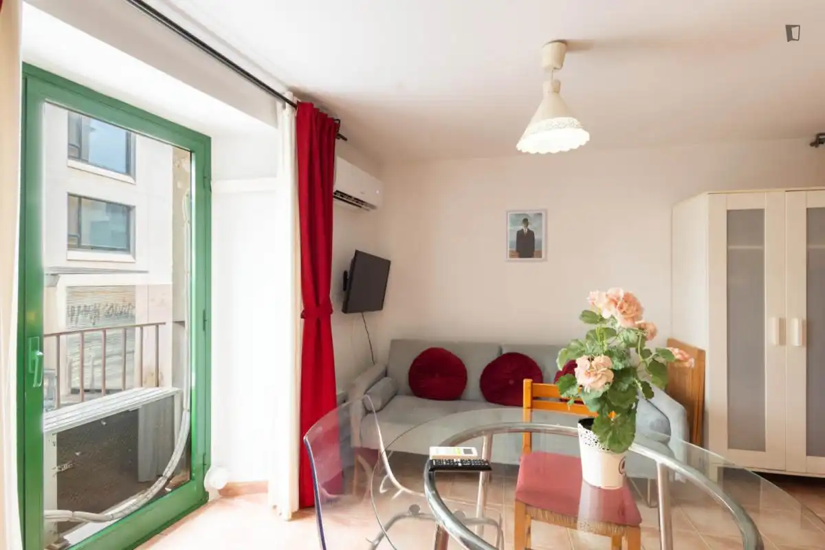 Estudio de alquiler en El Raval