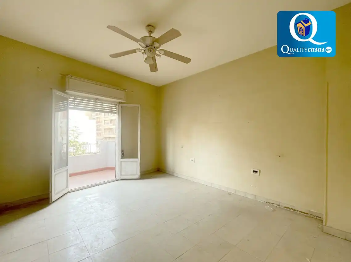 Habitación de Apartamento en venta en Elche / Elx con Terraza
