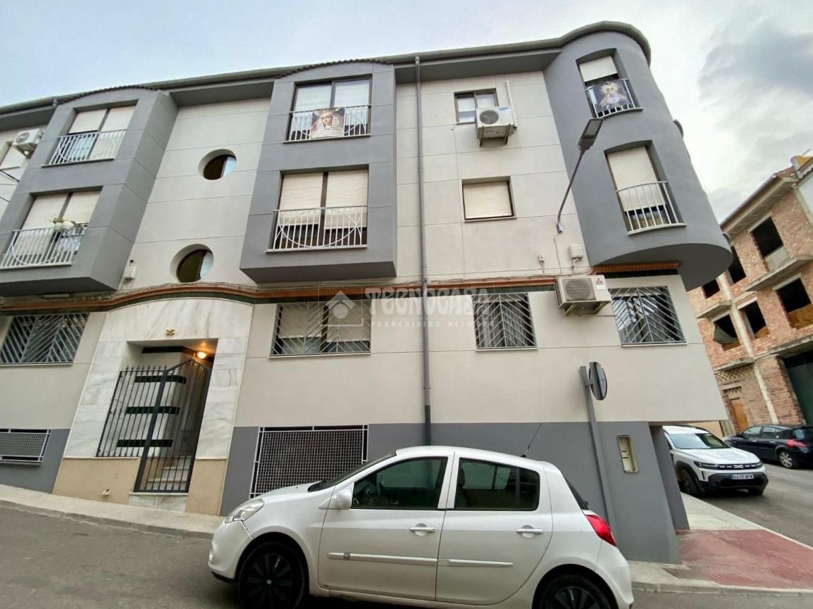 Vista exterior de Pis en venda en Úbeda amb Aire condicionat, Calefacció i Balcó
