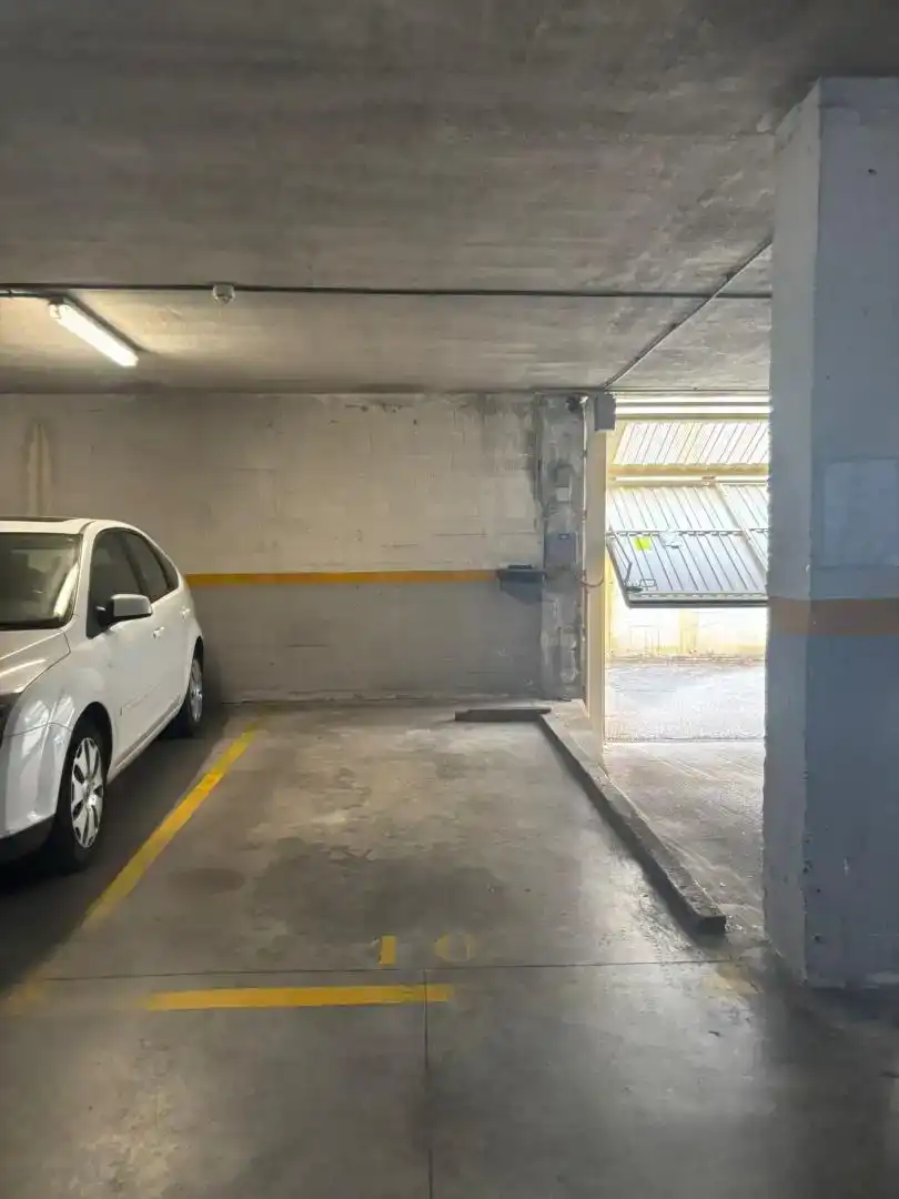 Parkplatz von Garage zur Miete in Santander