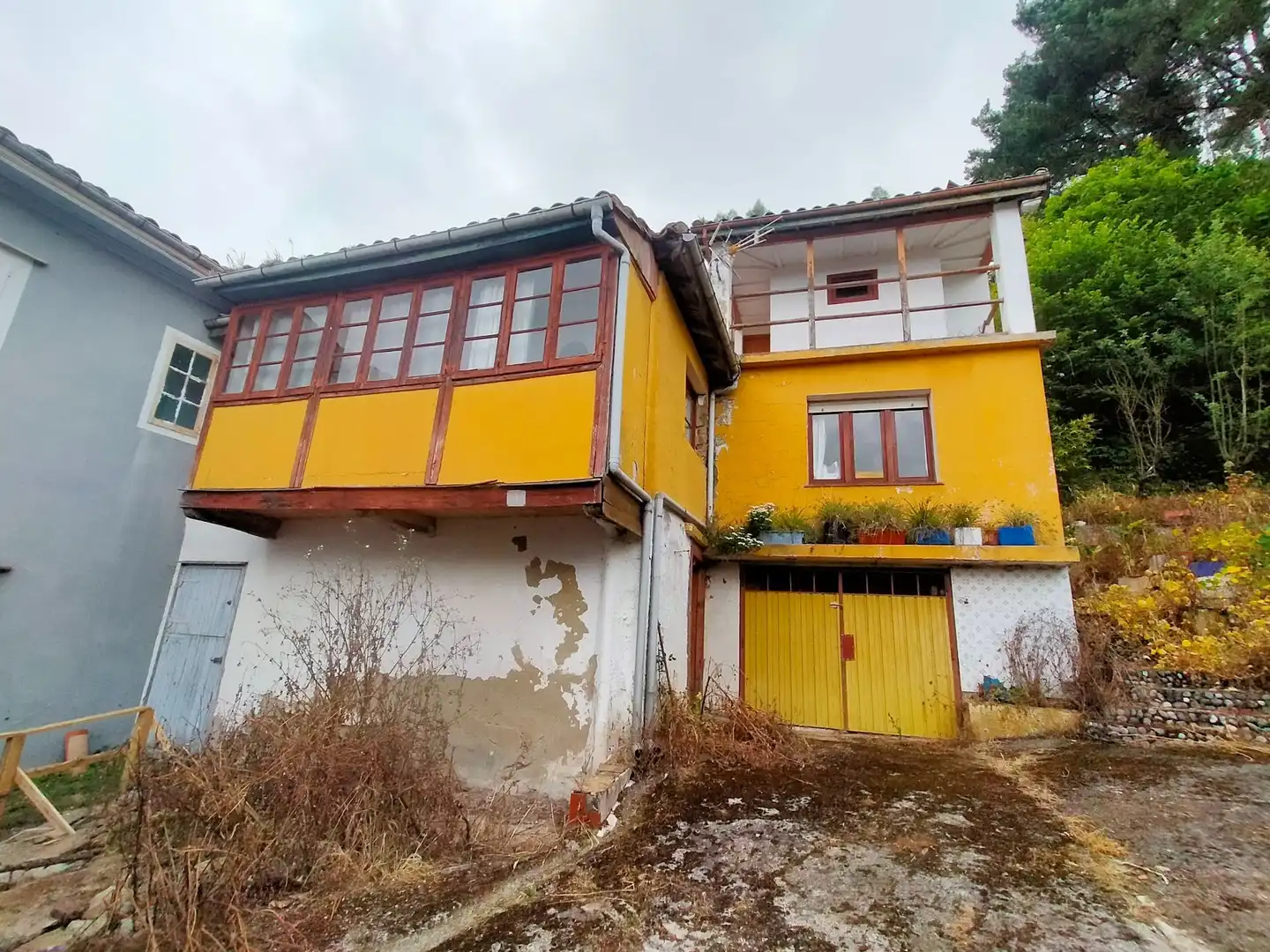 Außenansicht von Country house zum Verkauf in Pravia mit Terrasse und Abstellraum