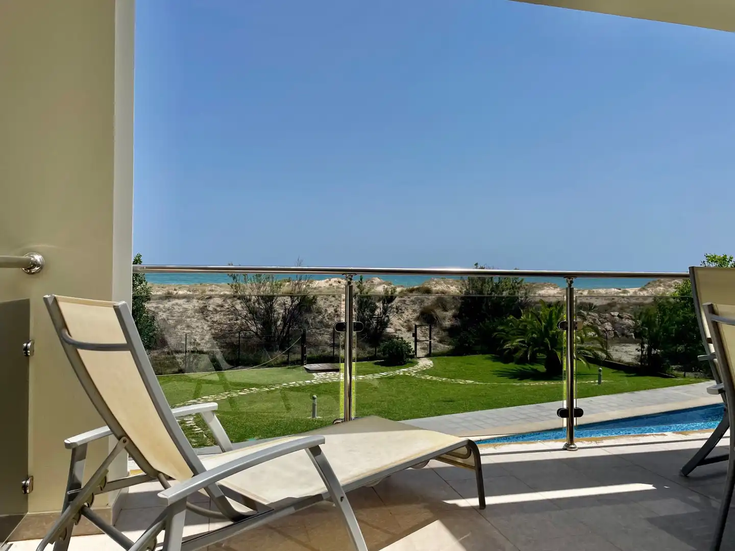 Terrasse von Wohnungen zur Miete in Oliva mit Klimaanlage, Terrasse und Möbliert