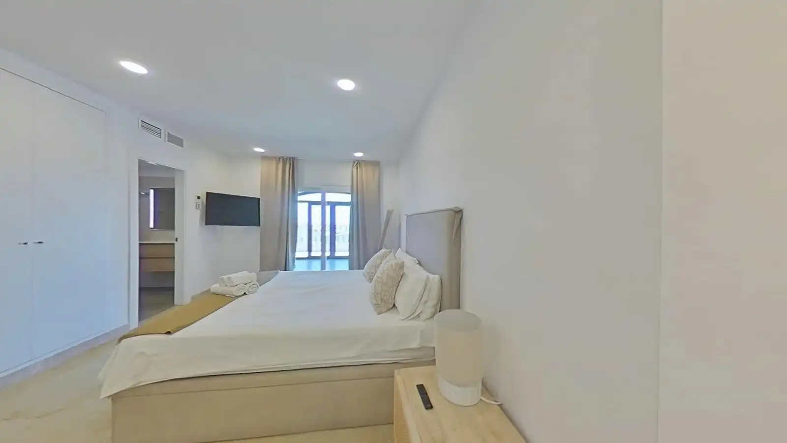 Dormitori de Casa o xalet en venda en Benalmádena amb Aire condicionat, Jardí privat i Terrassa