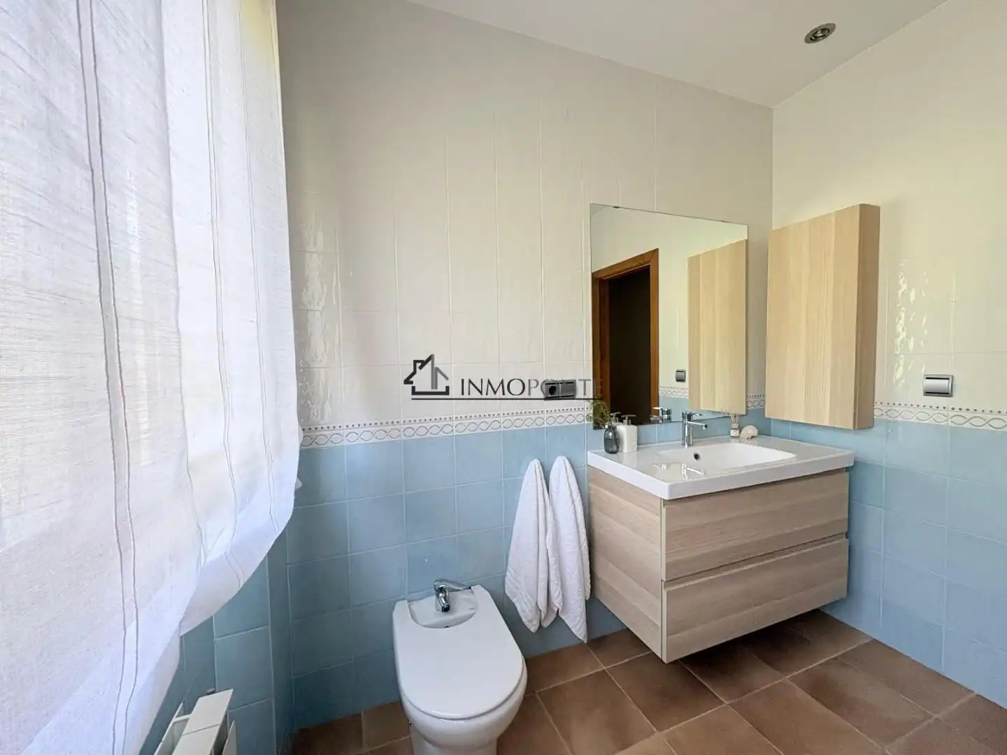 Bany de Casa o xalet en venda en Pontevedra Capital  amb Calefacció, Jardí privat i Terrassa