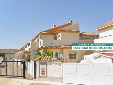 Casa con jardín en venta en GUAPILES 2