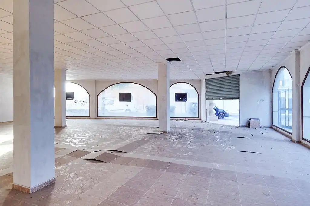 Local comercial en venda a De Andalucía, imagen 9