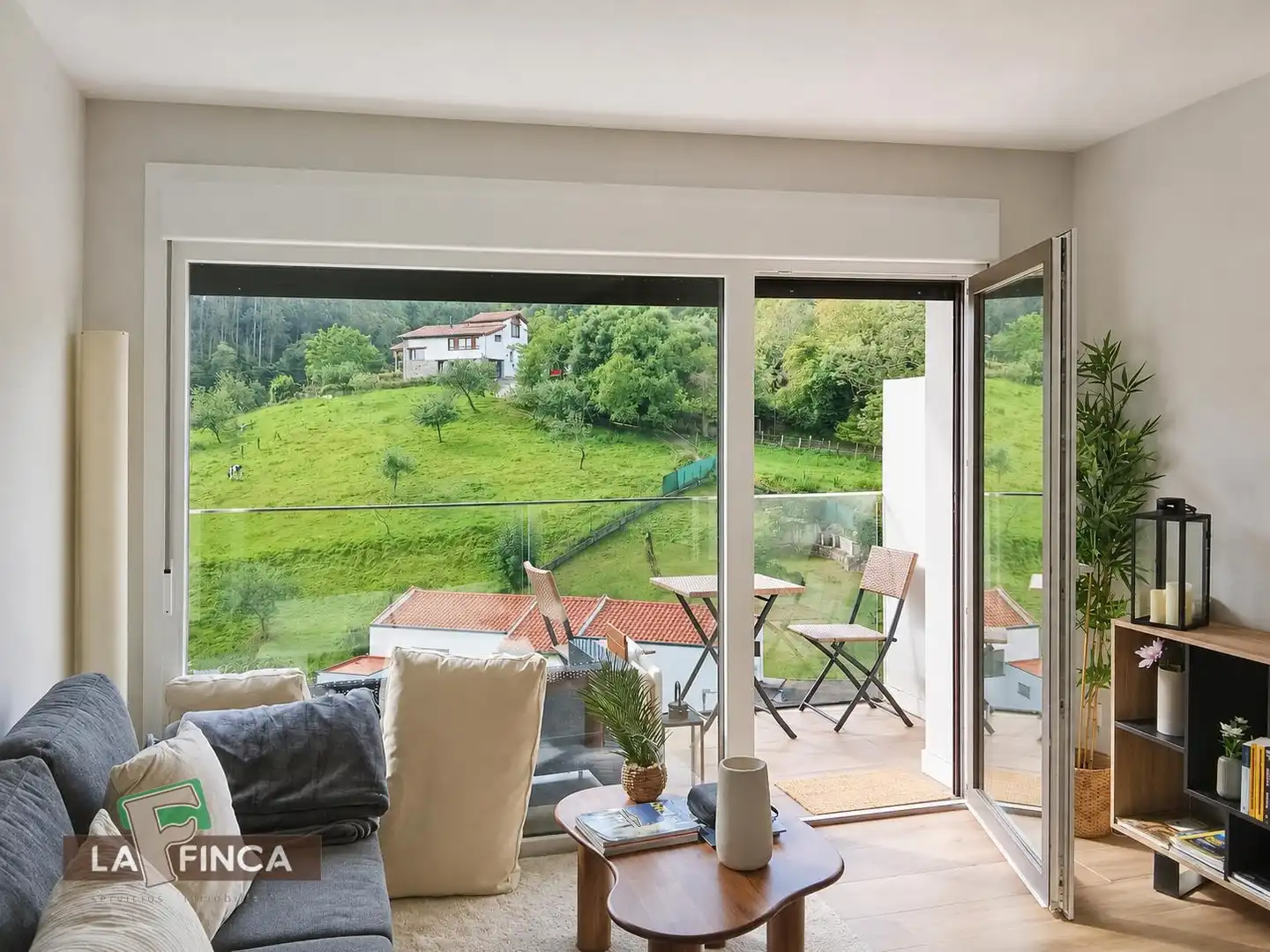 Terrassa de Casa o xalet en venda en Caravia amb Calefacció, Terrassa i Moblat