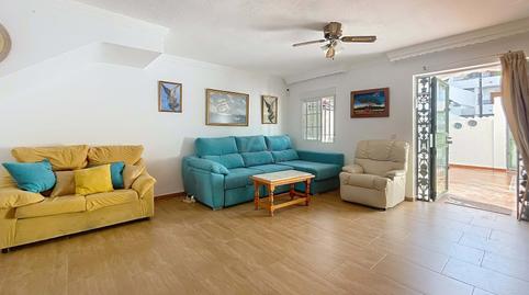 Foto 2 de Casa adosada en venda a Avenida de las Palmeras, 44, Parque de la Paloma, Benalmádena